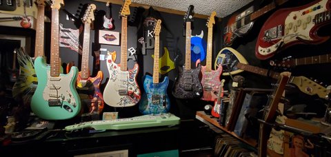 BnK Strat wall